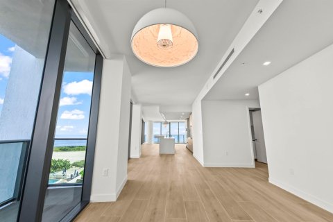 Купить кондоминиум в Помпано-Бич, Флорида 8 комнат, 240.62м2, № 2243520 - фото 23