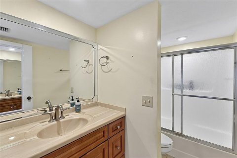 Copropriété à vendre à Englewood, Floride: 4 chambres, 152.17 m2 № 2206484 - photo 17