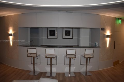 Condo in Sunny Isles Beach, Florida, 2 bedrooms  № 1729276 - photo 29