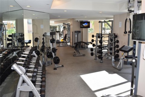 Condo in Sunny Isles Beach, Florida, 2 bedrooms  № 1729276 - photo 23