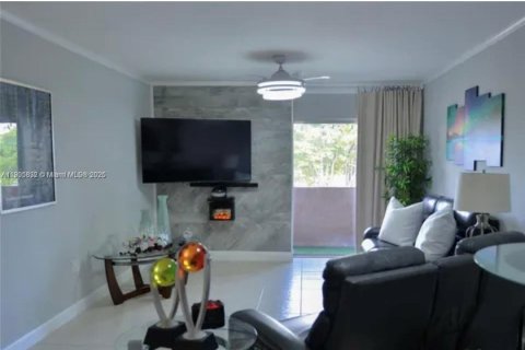 Condominio en venta en Miami, Florida, 1 dormitorio, 78.97 m2 № 1963565 - foto 6