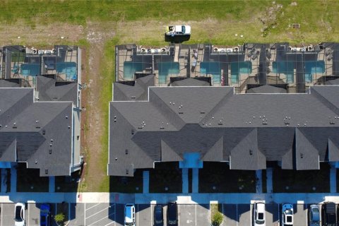 Townhouse in Kissimmee, Florida 5 bedrooms, 201.41 sq.m. № 1640017 - photo 4