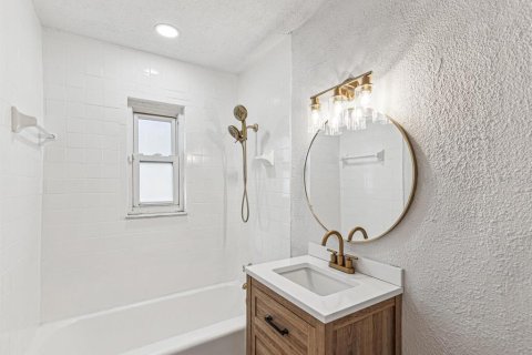 Casa en venta en Largo, Florida, 4 dormitorios, 169.83 m2 № 1518949 - foto 9