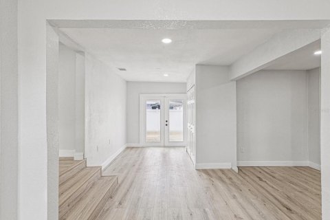Casa en venta en Largo, Florida, 4 dormitorios, 169.83 m2 № 1518949 - foto 11