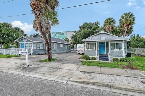 Immobilier commercial à vendre à Sarasota, Floride: 190.17 m2 № 2375530 - photo 2