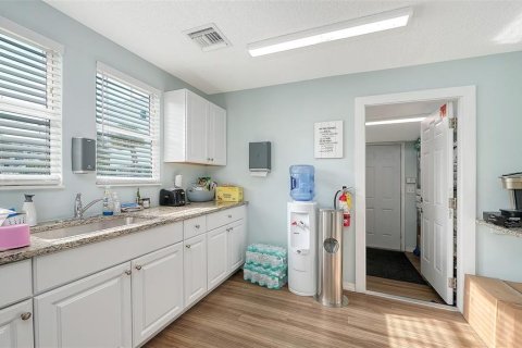 Immobilier commercial à vendre à Sarasota, Floride: 190.17 m2 № 2375530 - photo 24