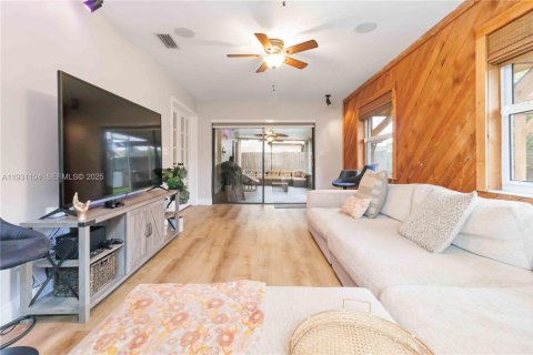 Casa en venta en Sunrise, Florida, 3 dormitorios, 145.58 m2 № 1990086 - foto 10