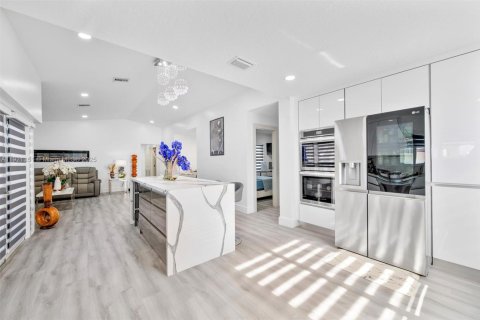 Casa en venta en Homestead, Florida, 4 dormitorios, 182.37 m2 № 1975432 - foto 16