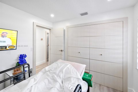 Casa en venta en Homestead, Florida, 4 dormitorios, 182.37 m2 № 1975432 - foto 25