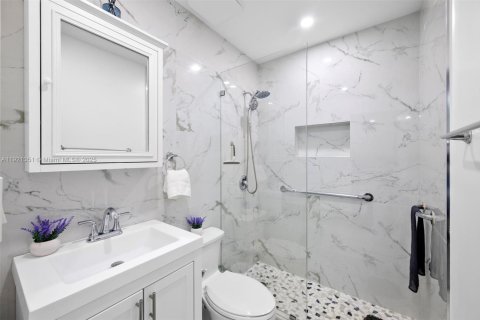 Casa en venta en Homestead, Florida, 4 dormitorios, 182.37 m2 № 1975432 - foto 29