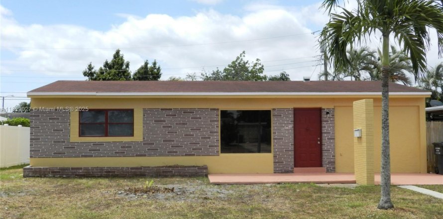 Villa ou maison à Hollywood, Floride 2 chambres, 100.33 m2 № 1814569