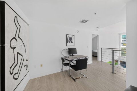 Copropriété à louer à Miami, Floride: 2 chambres, 146.14 m2 № 1999151 - photo 23
