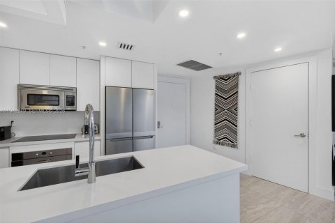 Copropriété à louer à Miami, Floride: 2 chambres, 146.14 m2 № 1999151 - photo 7