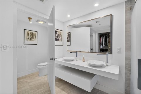 Copropriété à louer à Miami, Floride: 2 chambres, 146.14 m2 № 1999151 - photo 19