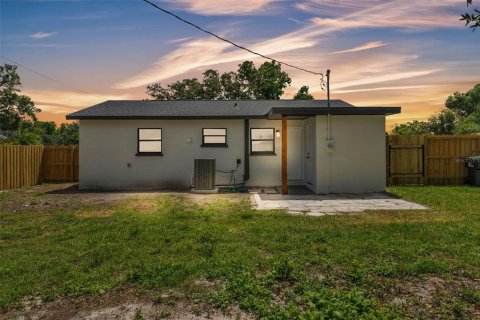 House in Lakeland, Florida 2 bedrooms, 80.27 sq.m. № 1881243 - photo 15