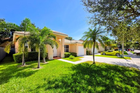 Villa ou maison à Davie, Floride 3 chambres, 152.27 m2 № 2260153