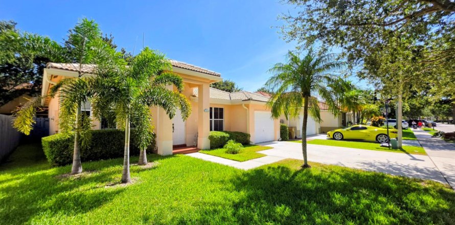 Casa en Davie, Florida 3 dormitorios, 152.27 m2 № 2260153