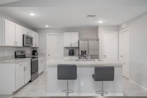 Casa en venta en Cape Coral, Florida, 3 dormitorios, 129.97 m2 № 1742001 - foto 7