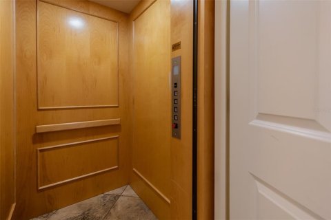 Casa en venta en Anna Maria, Florida, 4 dormitorios, 224.08 m2 № 1561449 - foto 8