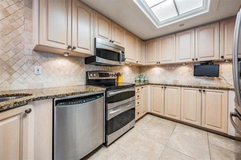 Copropriété à vendre à Madeira Beach, Floride: 2 chambres, 125.42 m2 № 1803270 - photo 18