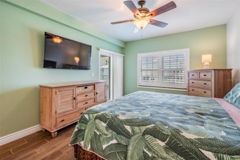 Copropriété à vendre à Madeira Beach, Floride: 2 chambres, 125.42 m2 № 1803270 - photo 25
