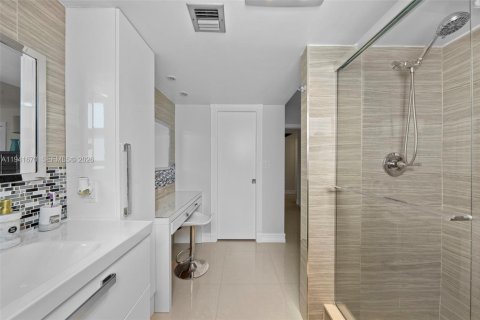 Copropriété à vendre à Pompano Beach, Floride: 3 chambres, 129.13 m2 № 2088671 - photo 23