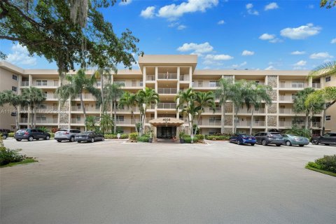 Condo in Pompano Beach, Florida, 3 bedrooms  № 2088671
