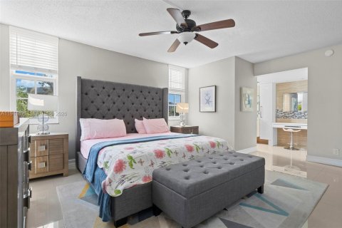 Copropriété à vendre à Pompano Beach, Floride: 3 chambres, 129.13 m2 № 2088671 - photo 21