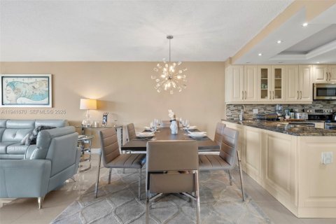 Copropriété à vendre à Pompano Beach, Floride: 3 chambres, 129.13 m2 № 2088671 - photo 4