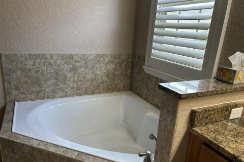 House in Summerfield, Florida 3 bedrooms, 218.97 sq.m. № 1670058 - photo 14