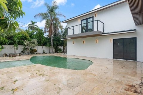 House in Lauderdale-by-the-Sea, Florida 4 bedrooms, 230.68 sq.m. № 1683449 - photo 25