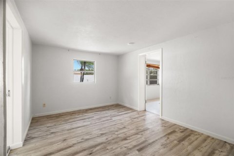Villa ou maison à vendre à Clearwater, Floride: 4 chambres, 141.4 m2 № 2216894 - photo 17