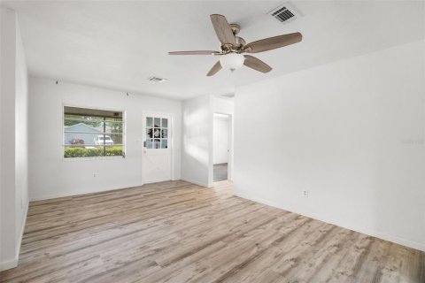 Villa ou maison à vendre à Clearwater, Floride: 4 chambres, 141.4 m2 № 2216894 - photo 16