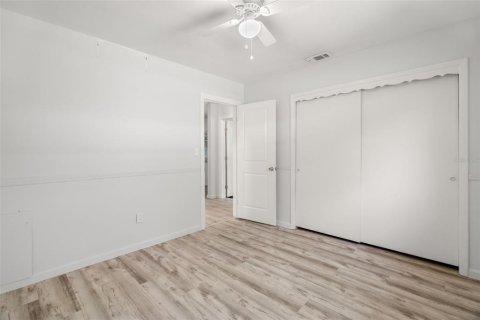 Villa ou maison à vendre à Clearwater, Floride: 4 chambres, 141.4 m2 № 2216894 - photo 24