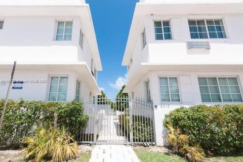 Copropriété à louer à Miami Beach, Floride: 2 chambres, 74.51 m2 № 1966351 - photo 3