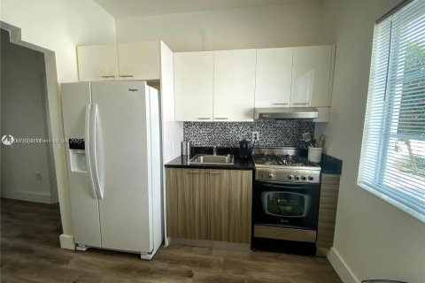 Copropriété à louer à Miami Beach, Floride: 2 chambres, 74.51 m2 № 1966351 - photo 4