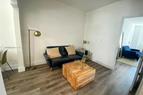 Copropriété à louer à Miami Beach, Floride: 2 chambres, 74.51 m2 № 1966351 - photo 7