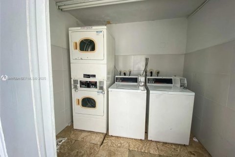 Copropriété à louer à Miami Beach, Floride: 2 chambres, 74.51 m2 № 1966351 - photo 22