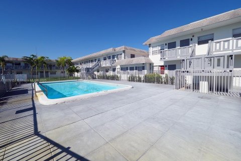 Apartamento en alquiler en Oakland Park, Florida, 2 dormitorios, 69.68 m2 № 2019457 - foto 4