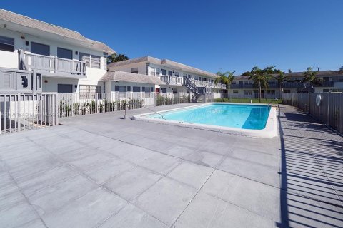 Apartamento en alquiler en Oakland Park, Florida, 2 dormitorios, 69.68 m2 № 2019457 - foto 3