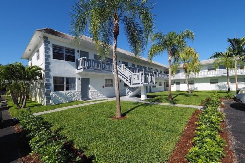Apartamento en alquiler en Oakland Park, Florida, 2 dormitorios, 69.68 m2 № 2019457 - foto 2