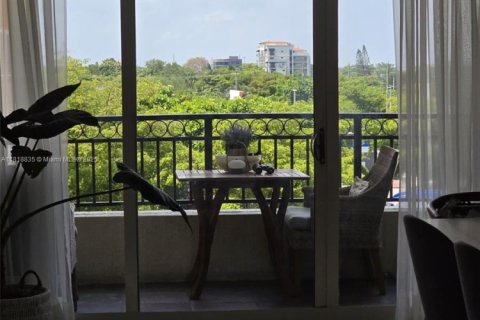 Condo in Miami, Florida, 1 bedroom  № 1776187 - photo 6