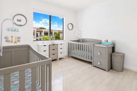 Townhouse in Miami, Florida 4 bedrooms, 193.79 sq.m. № 2183564 - photo 11