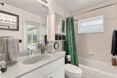 House in Port Charlotte, Florida 3 bedrooms, 148.83 sq.m. № 2411555 - photo 25