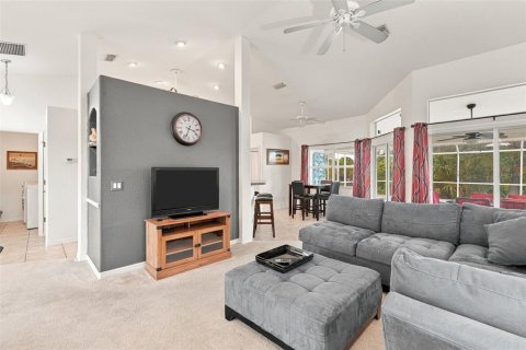 House in Port Charlotte, Florida 3 bedrooms, 148.83 sq.m. № 2411555 - photo 16