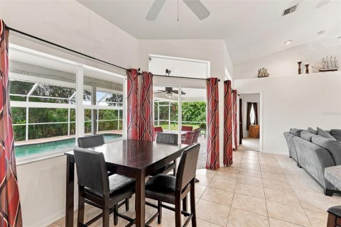 House in Port Charlotte, Florida 3 bedrooms, 148.83 sq.m. № 2411555 - photo 21