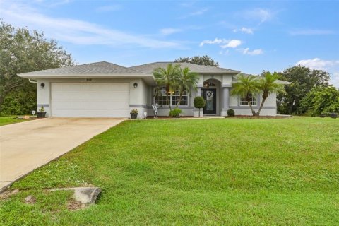House in Port Charlotte, Florida 3 bedrooms, 148.83 sq.m. № 2411555 - photo 7