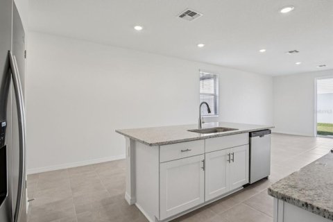 House in Brooksville, Florida 3 bedrooms, 117.89 sq.m. № 2403653 - photo 6