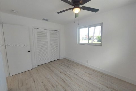House in Tamarac, Florida 2 bedrooms, 91.14 sq.m. № 1760980 - photo 13