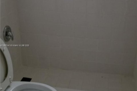 House in Lauderhill, Florida 3 bedrooms, 123.28 sq.m. № 1752563 - photo 9